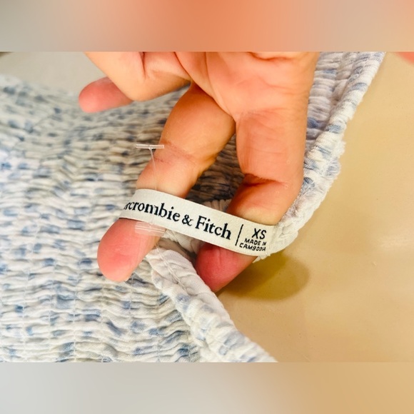 Abercrombie and Fitch Dress Womens XS Blue White Floral Smocked Boho Prairie - Picture 11 of 16